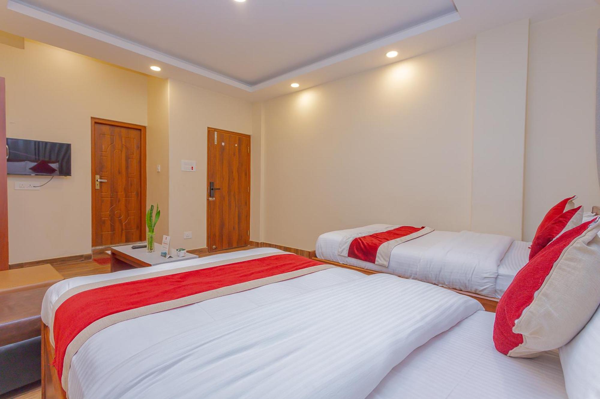 Oyo 799 Hotel Tik Tok Pvt Ltd. Kathmandu Exterior photo