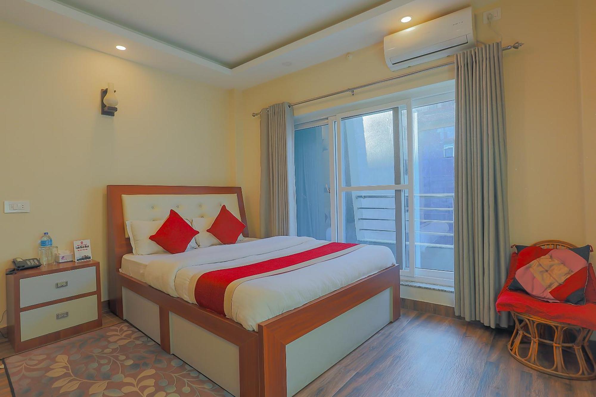 Oyo 799 Hotel Tik Tok Pvt Ltd. Kathmandu Exterior photo