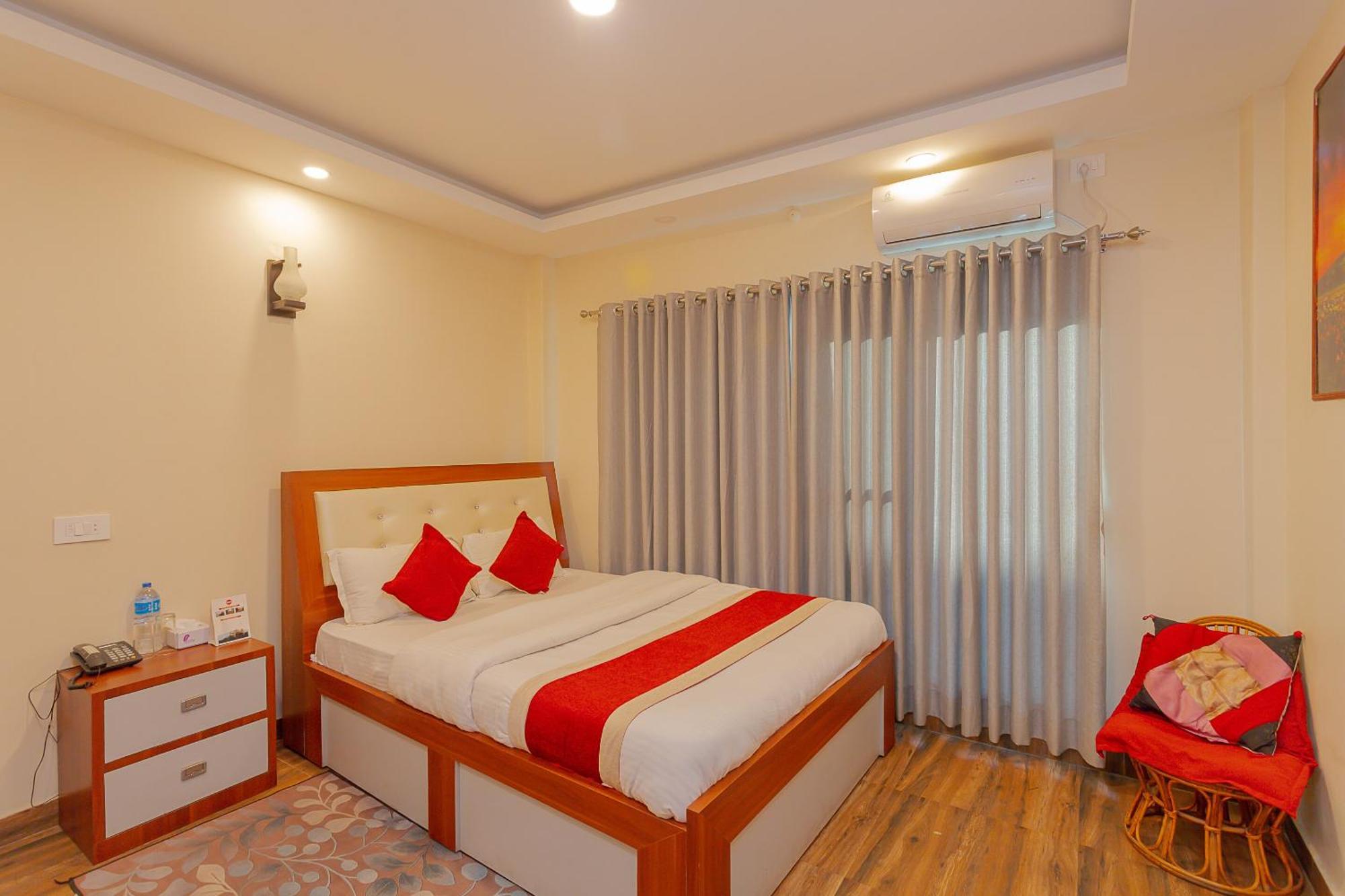 Oyo 799 Hotel Tik Tok Pvt Ltd. Kathmandu Exterior photo
