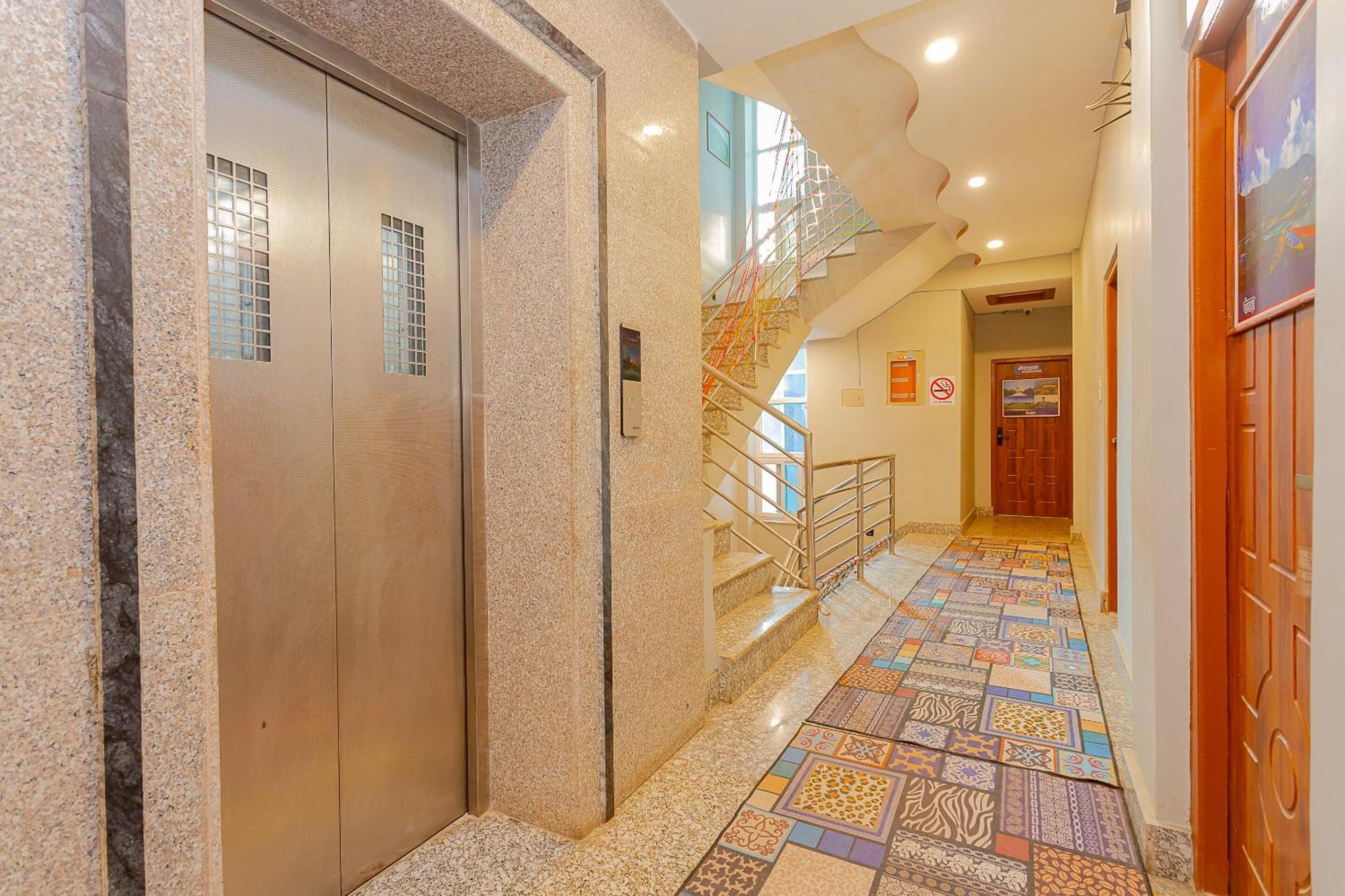 Oyo 799 Hotel Tik Tok Pvt Ltd. Kathmandu Exterior photo